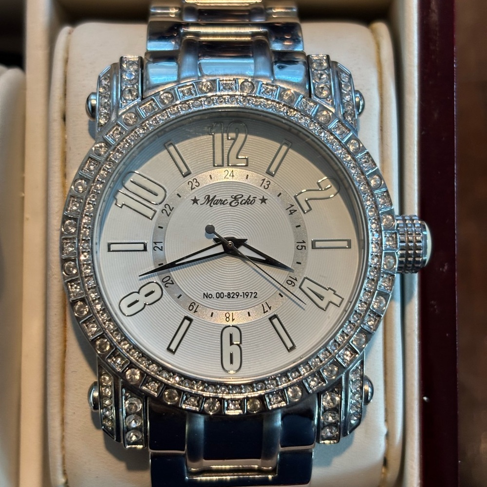 Marc Ecko E16520G1 Men’s Watch – Silver Tone, Crystal Bezel, Bold